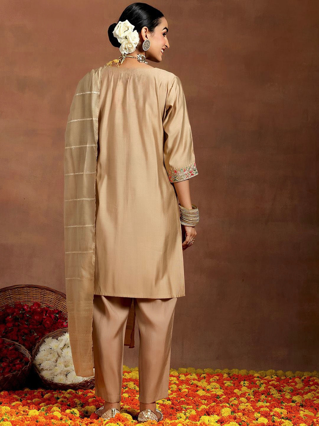 Color_Beige