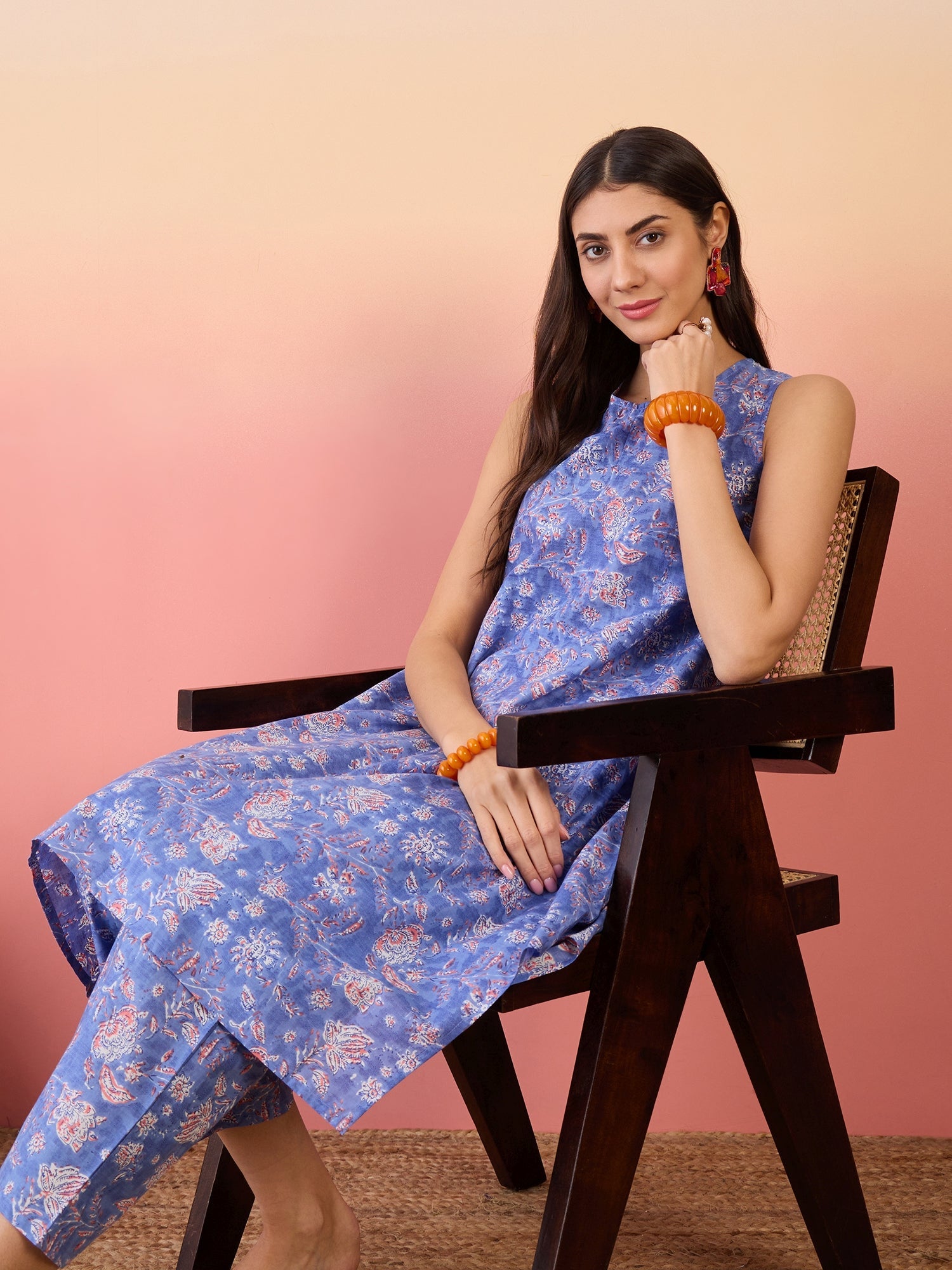 Women's Jordy Blue Floral Print Round Neck Kurta Set - InWeave