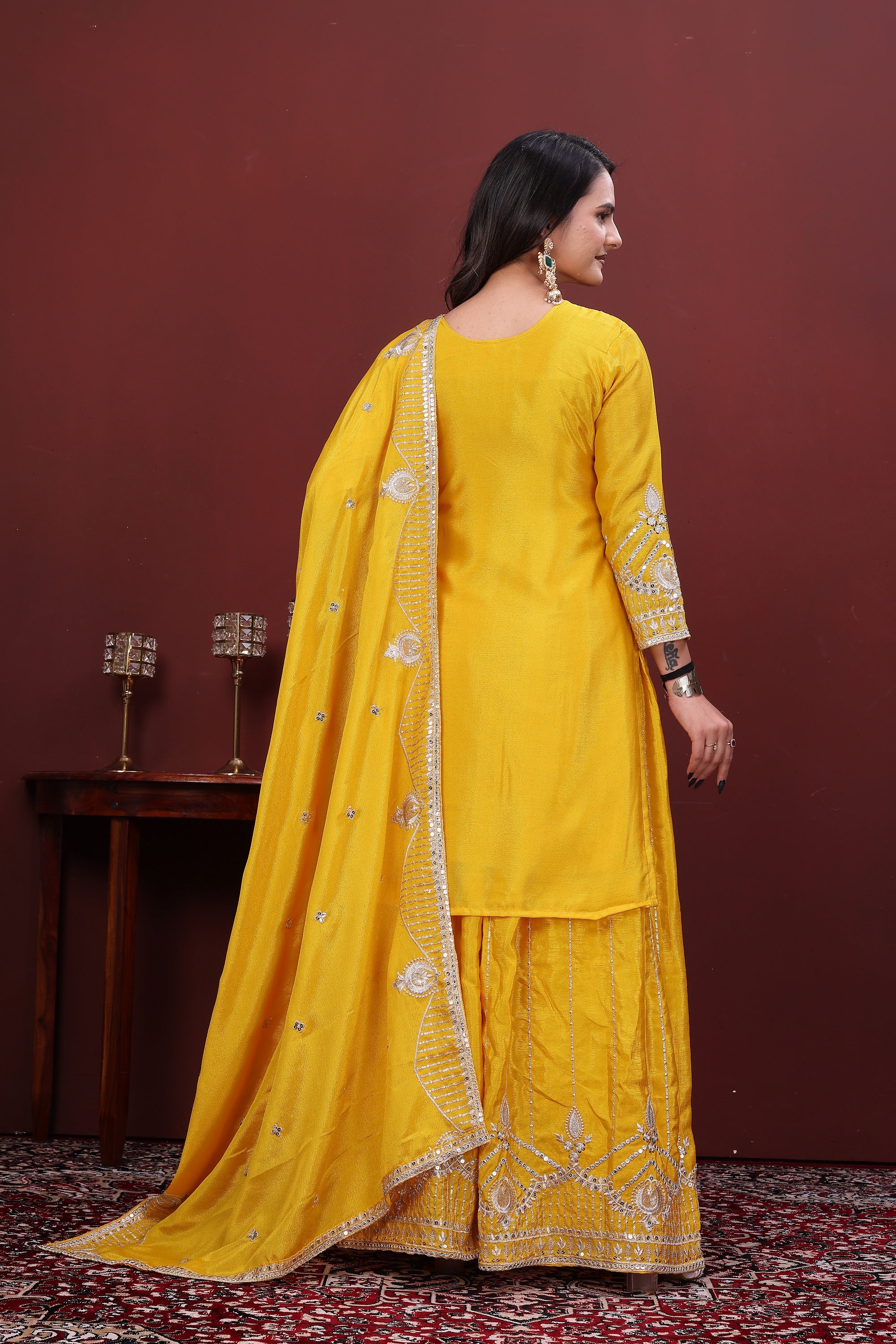 Color_YELLOW