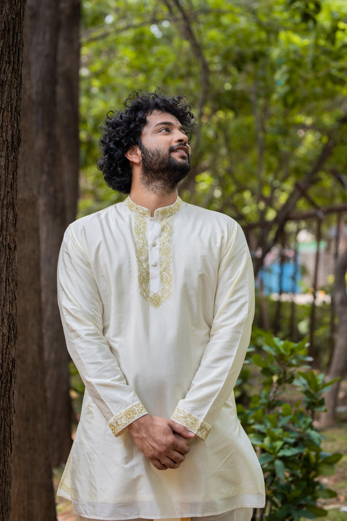 Men's Machine Embroidered Pattu Set