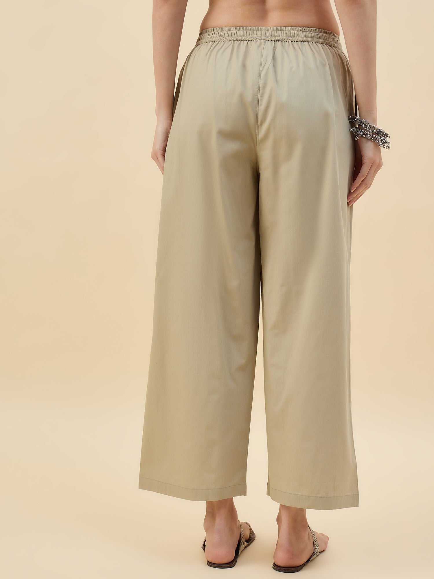 Color_Beige