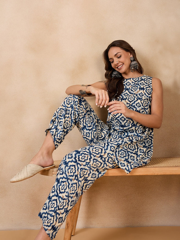 Women's Peacock Blue White Moroccan Print Round Neck Kurta Set
