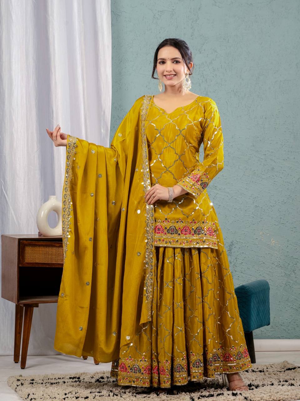 Color_YELLOW