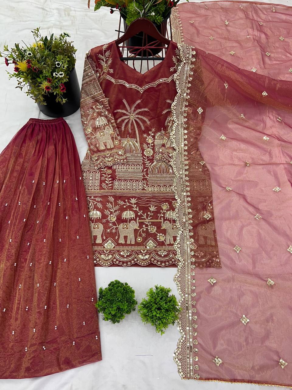 Color_Maroon