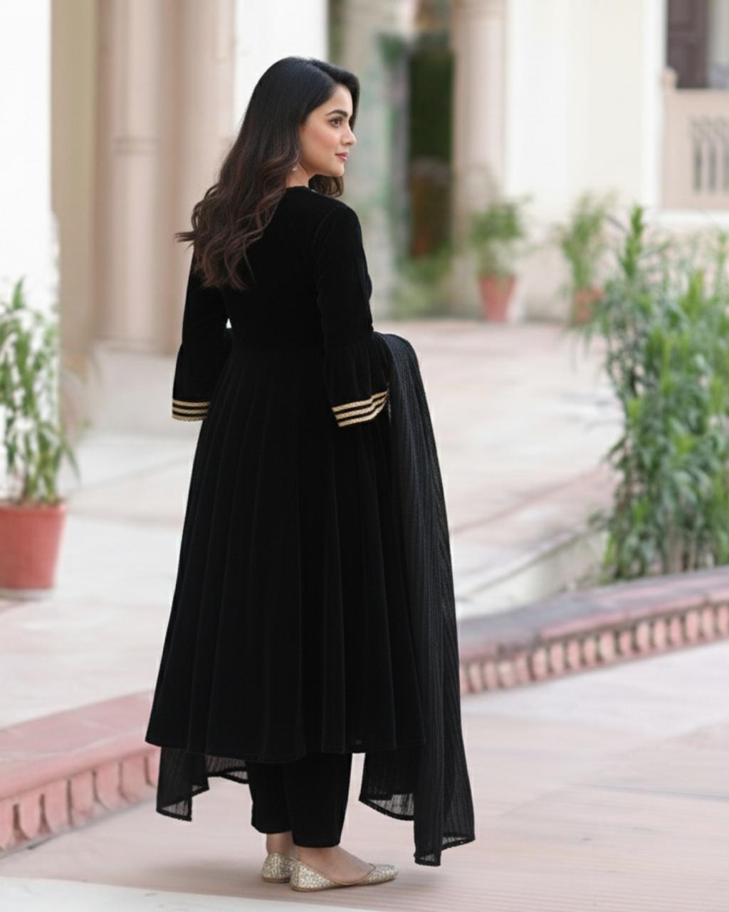 Color_Black