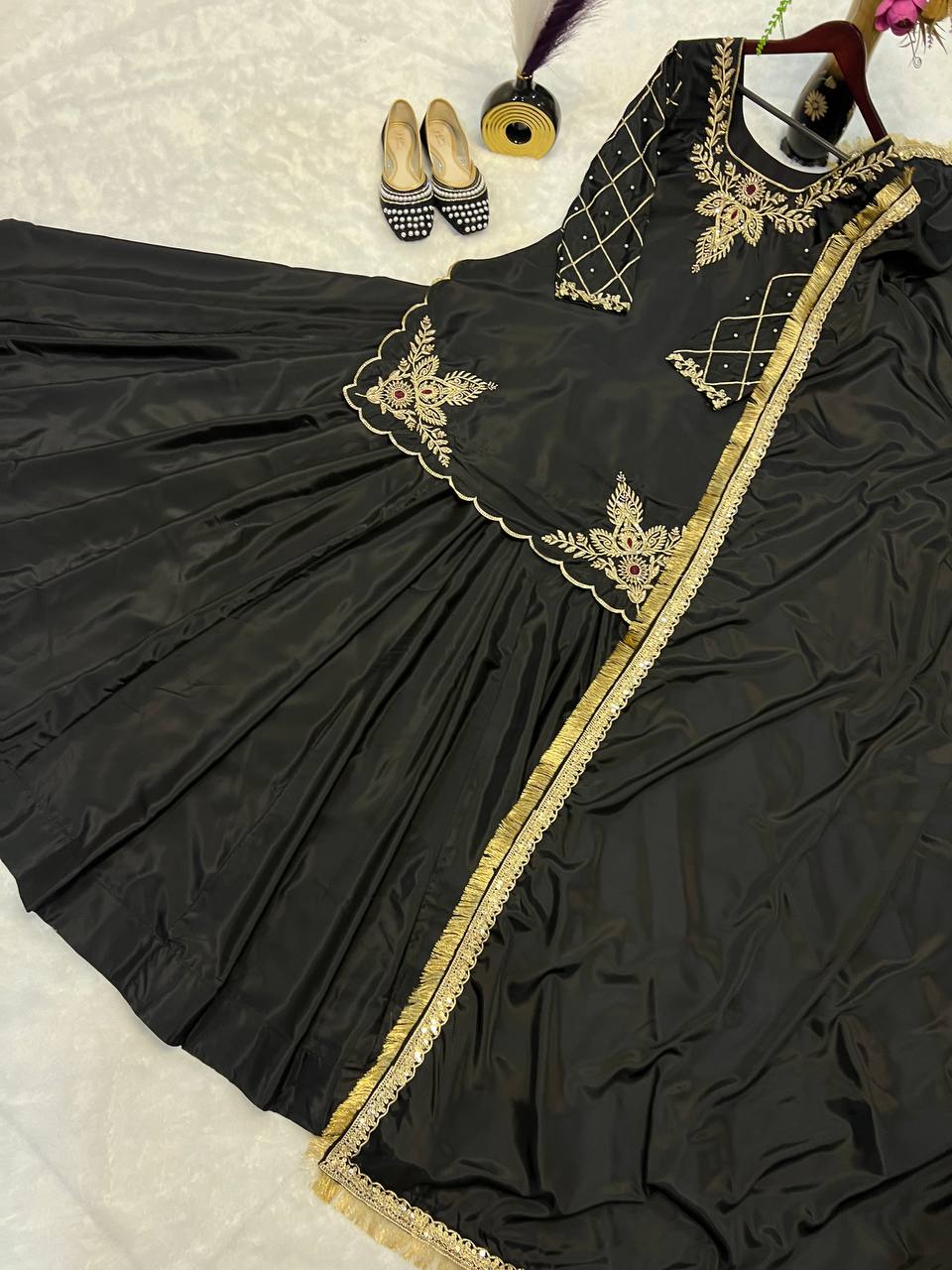 Color_Black