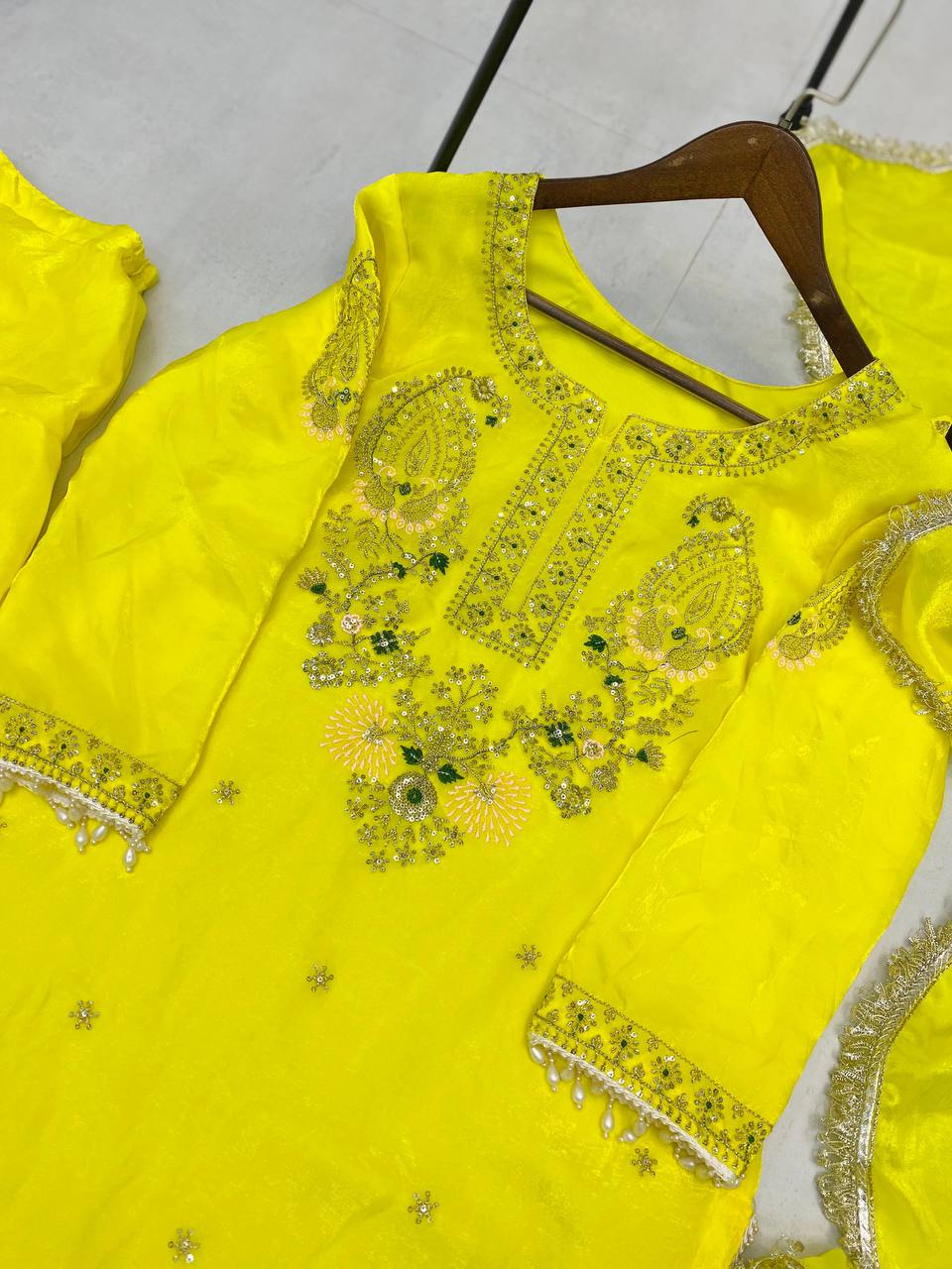 Color_Yellow