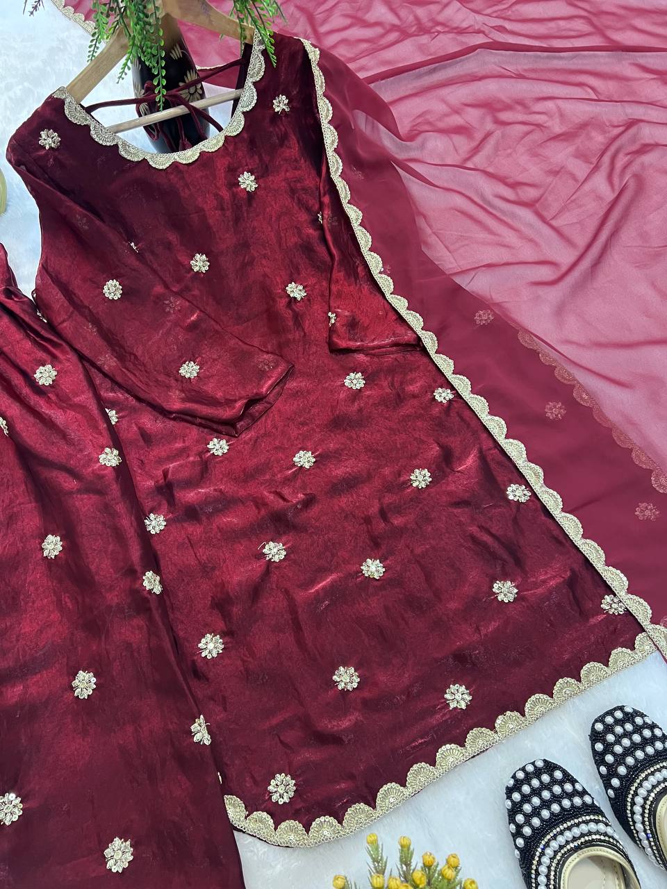 Color_Maroon