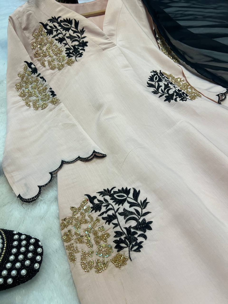 Color_Beige