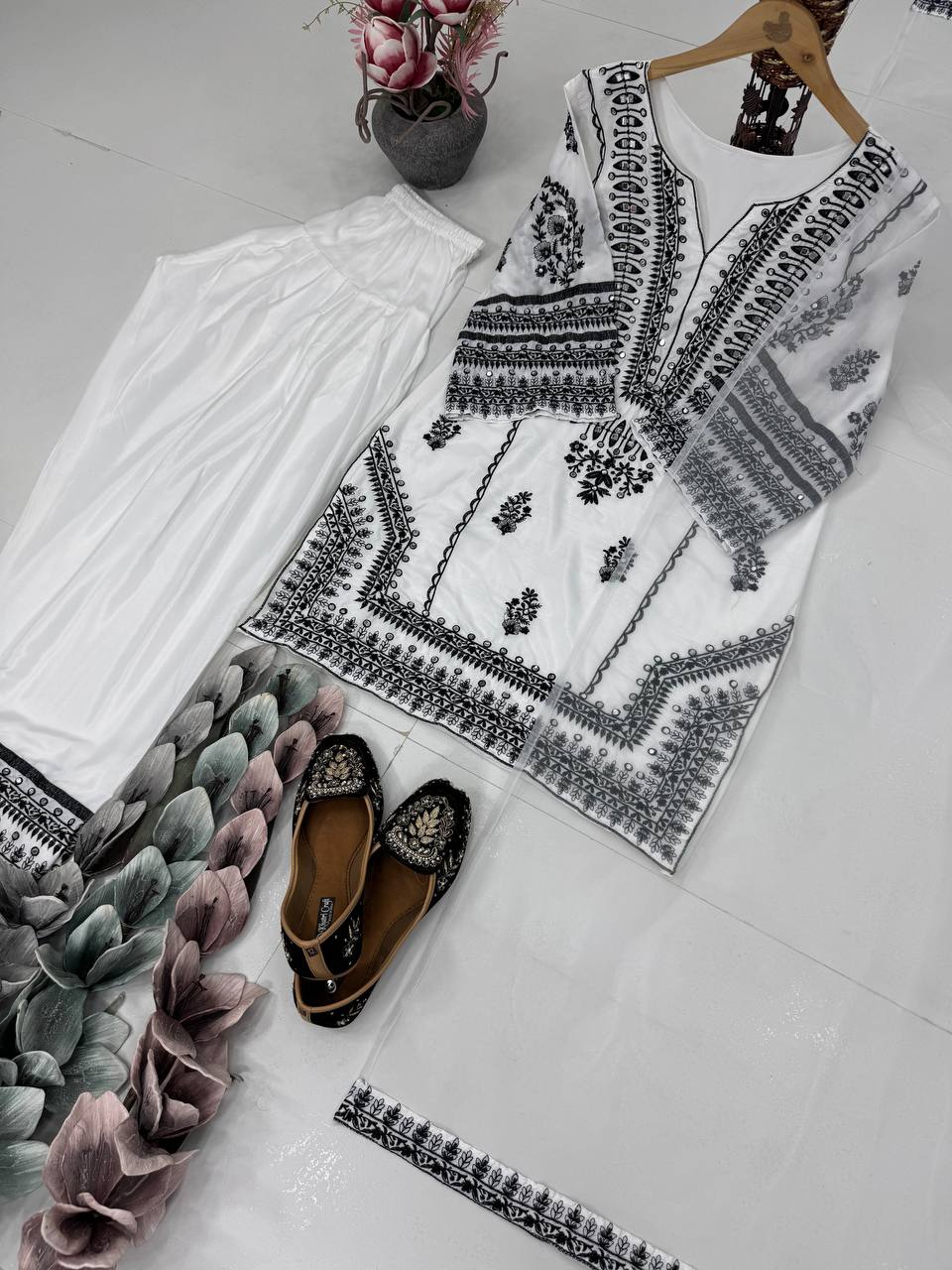 Color_White