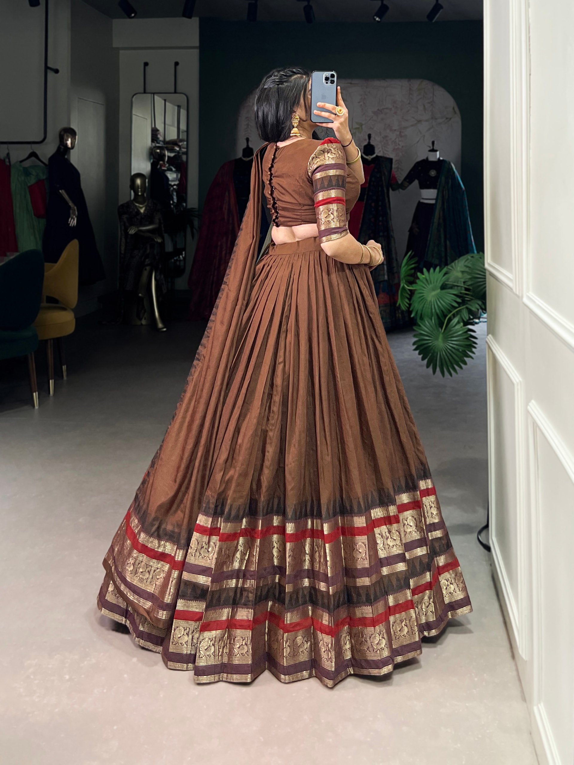 Color_Brown