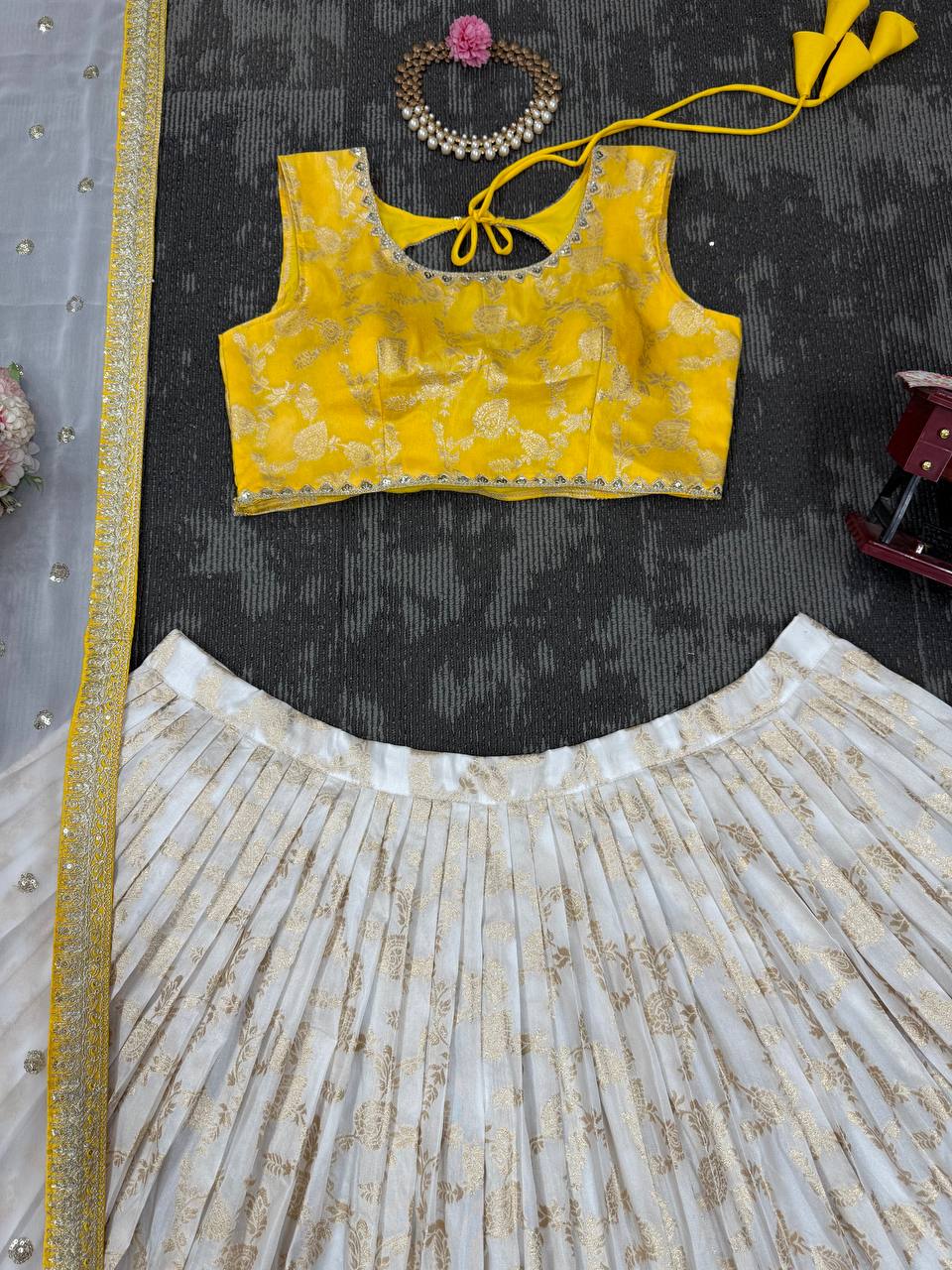 Color_Yellow