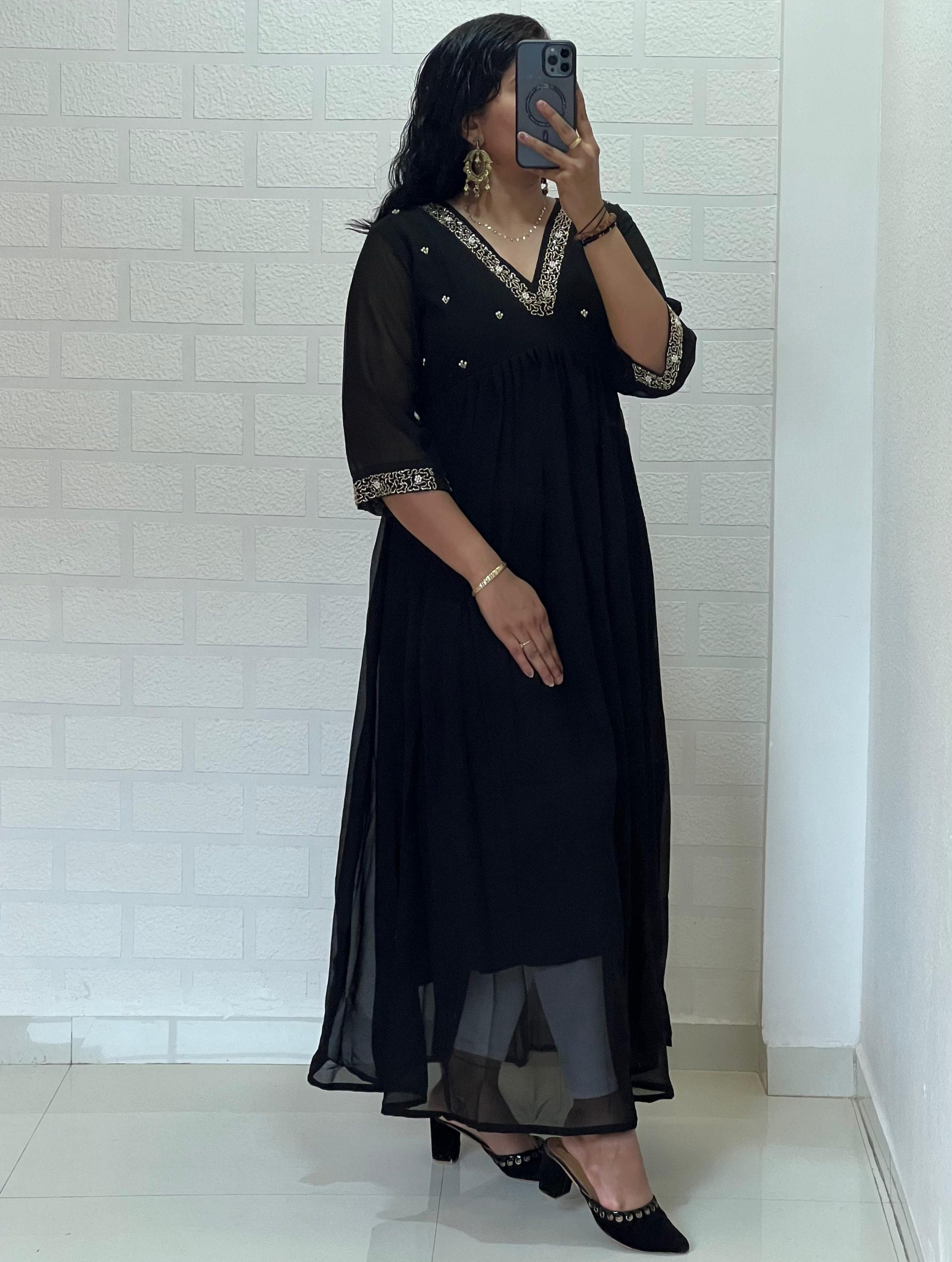 Color_Black