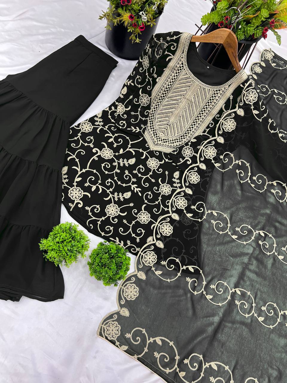 Color_Black