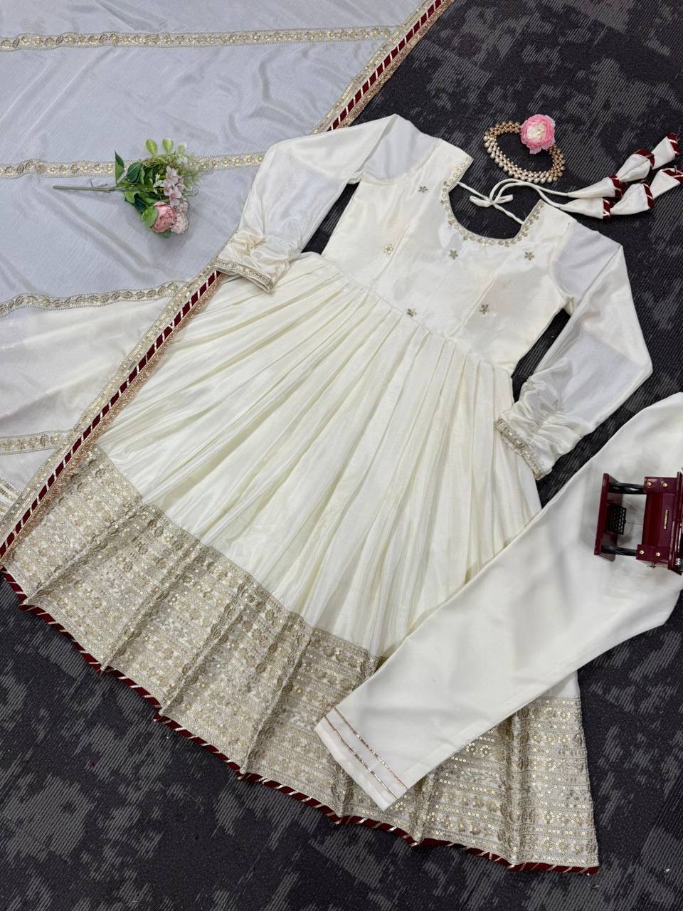 Color_Off White