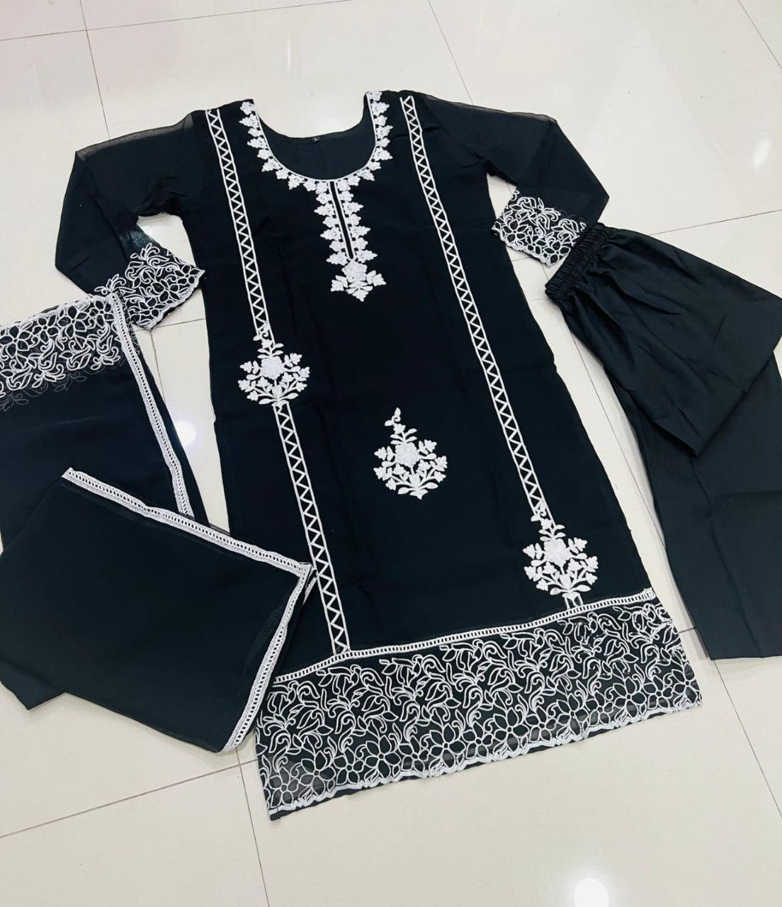 Color_Black