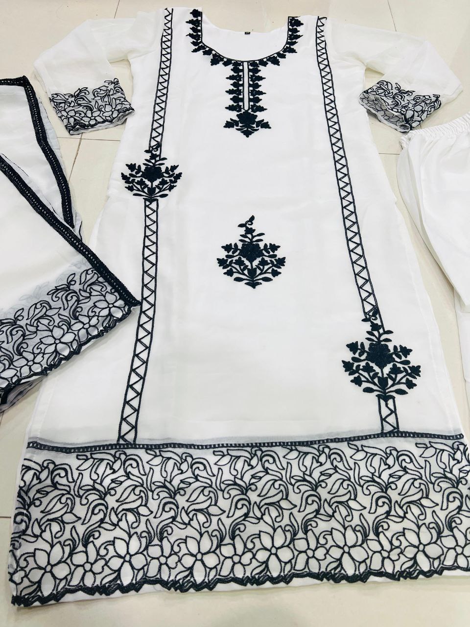 Color_White