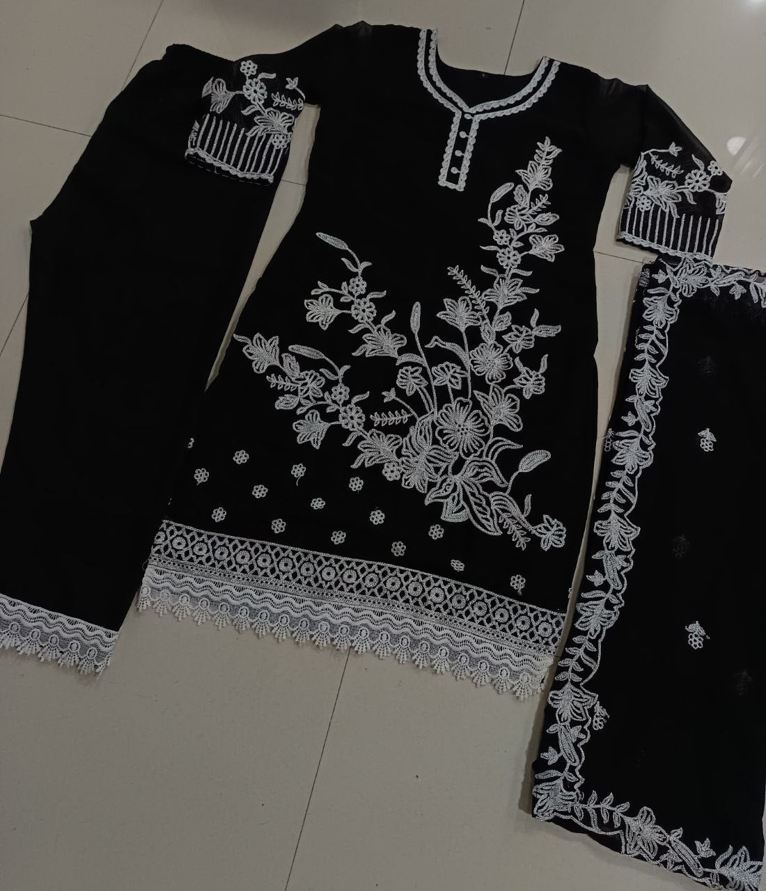 Color_Black