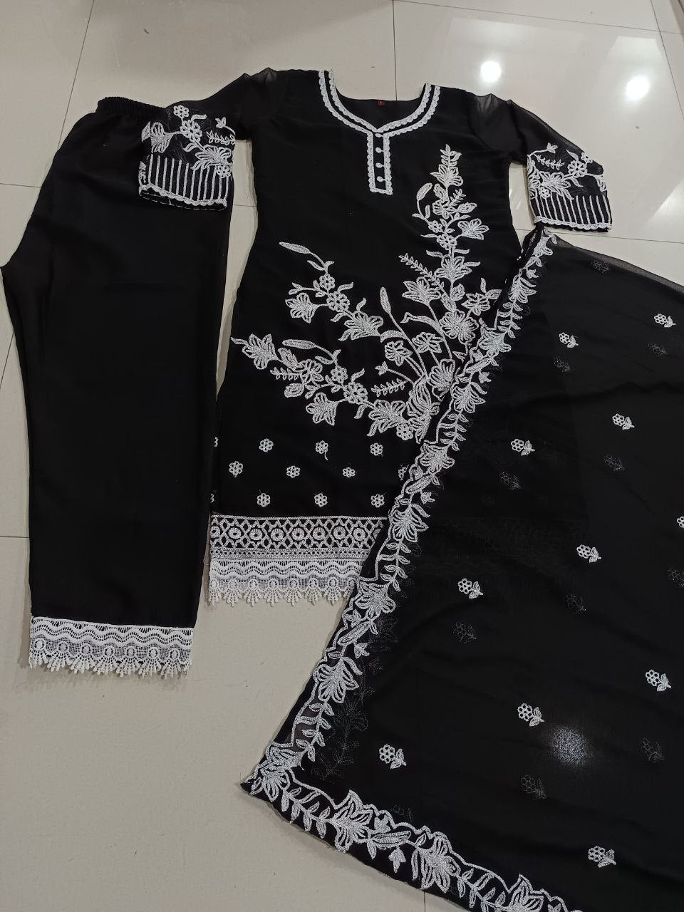 Color_Black