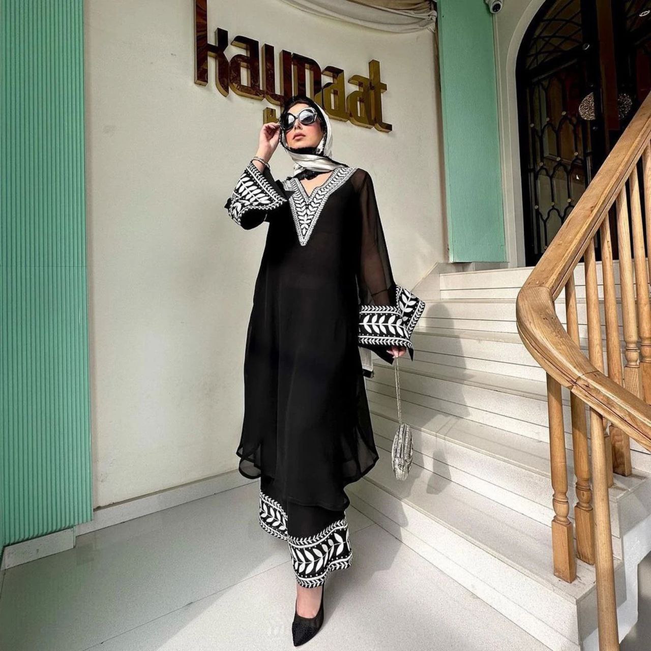 Color_Black