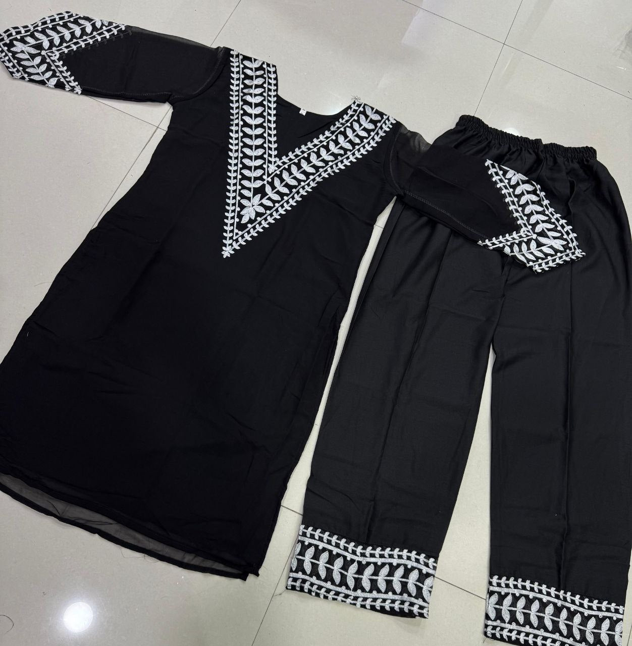 Color_Black