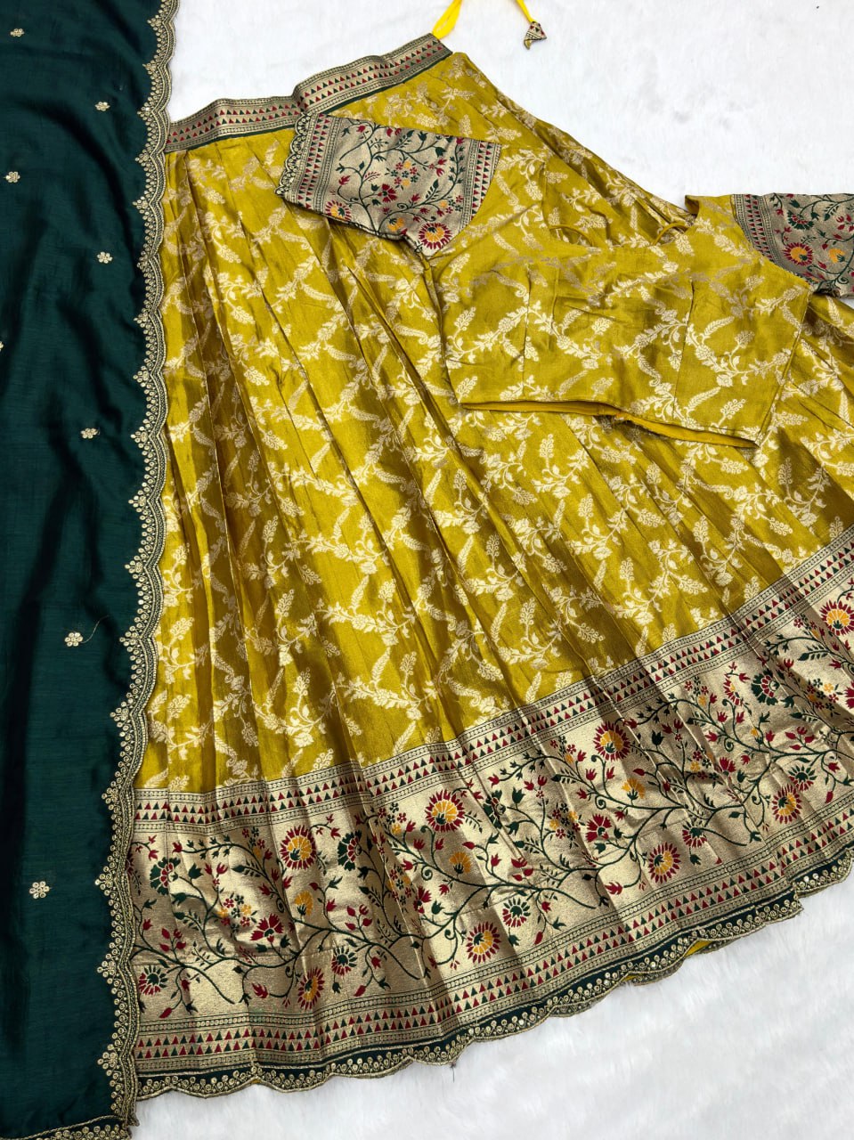 Color_Yellow