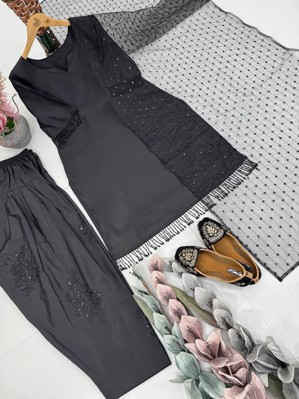 Color_Black