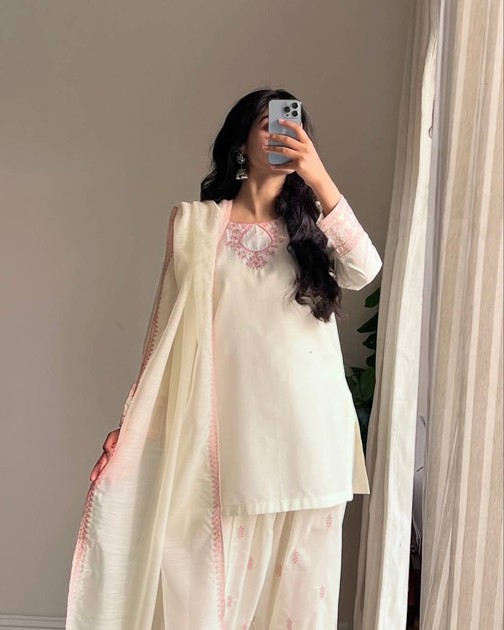 Women's White Rayon Cotton Silk  Multi Needle Work, Sequence Work, Embroidery Work, Zari Work Kurta Set