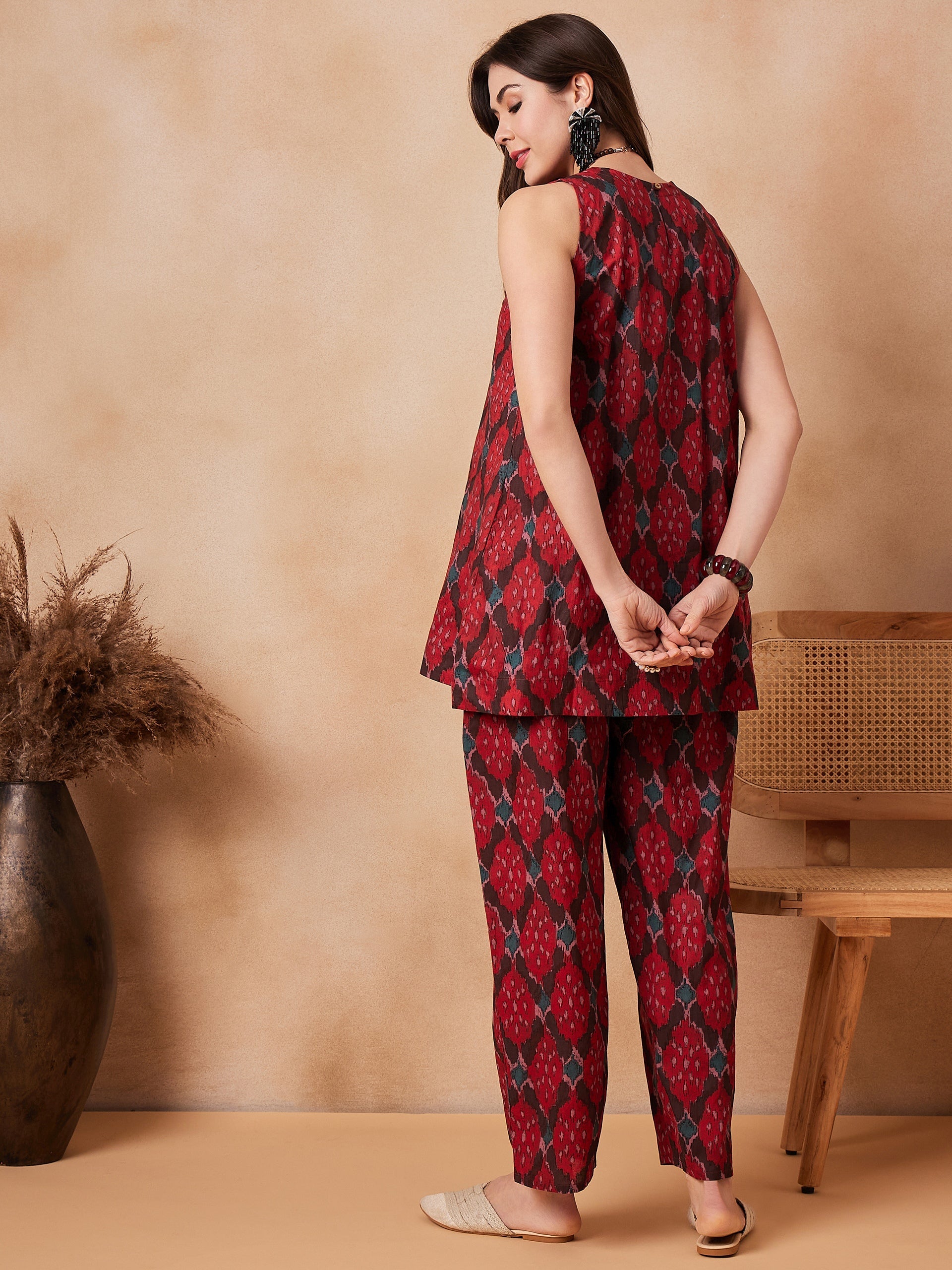 Women's Red Abstarct Printed Coords Set - InWeave