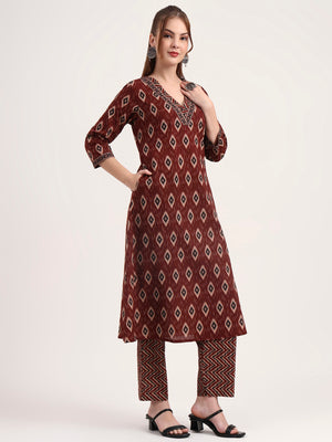 Color_Maroon