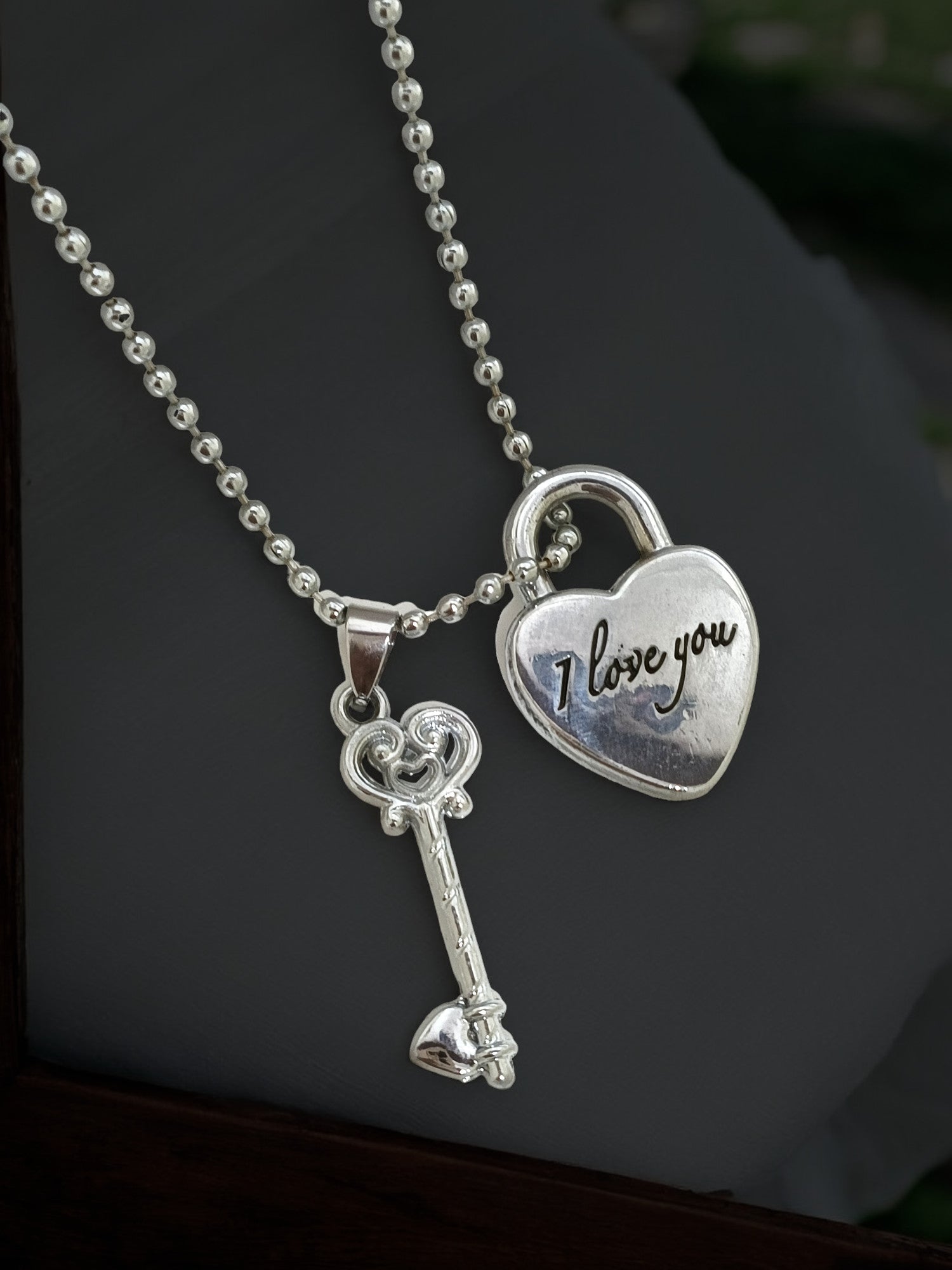 Color_Silver
