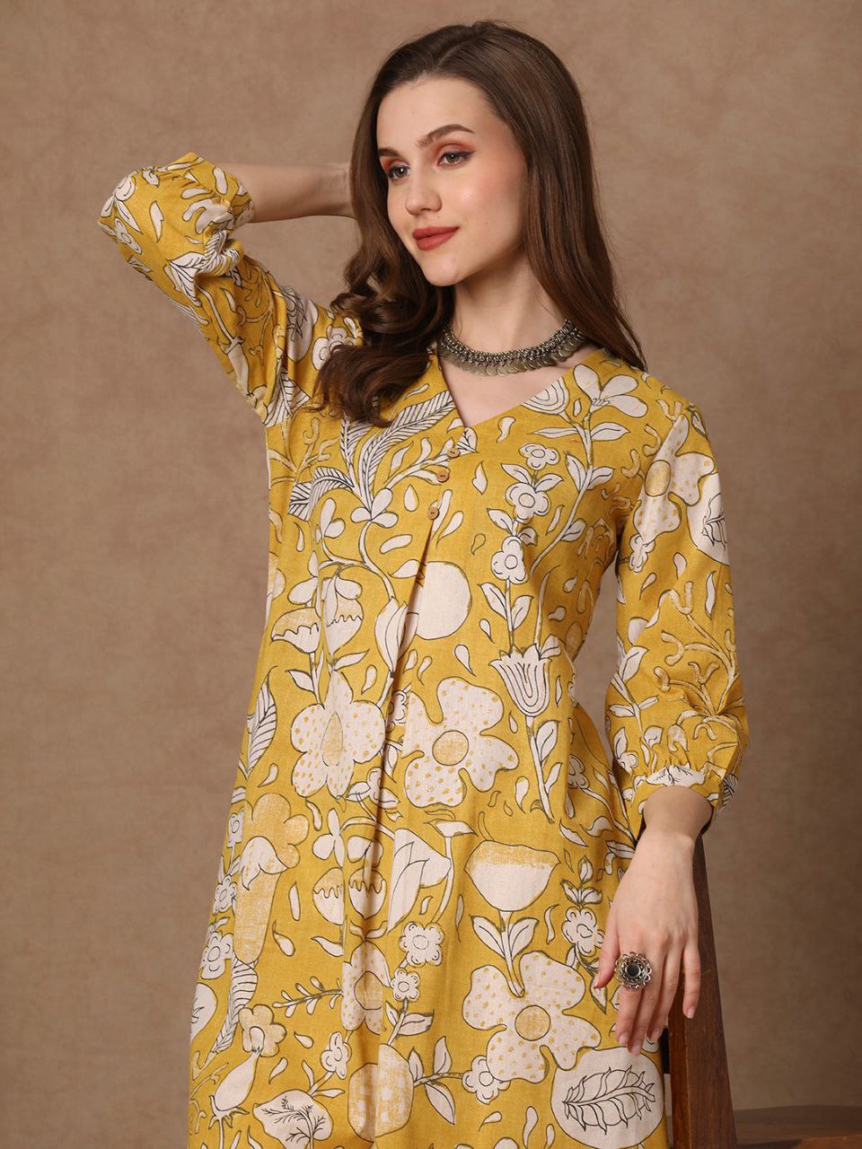 Women's Stylish Rayon Knee Length Floral Printed Kurti