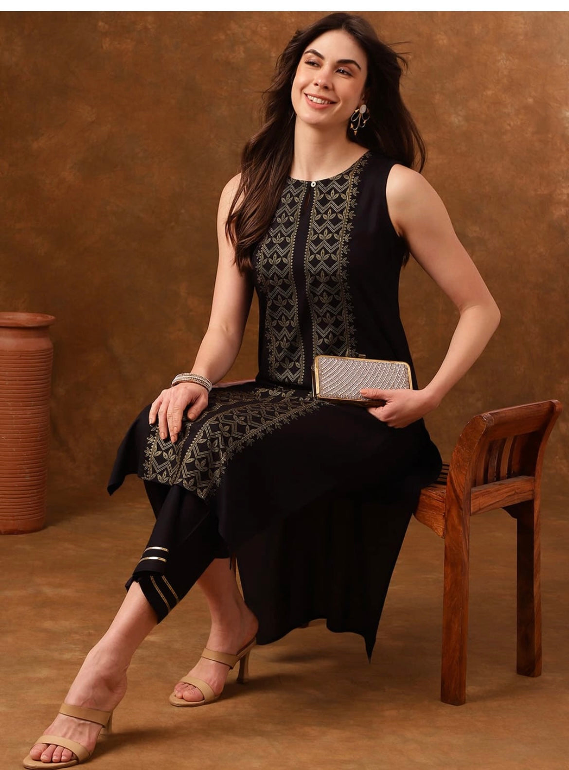 Women's Embellished Daily Wear Cotton Blend Kurta