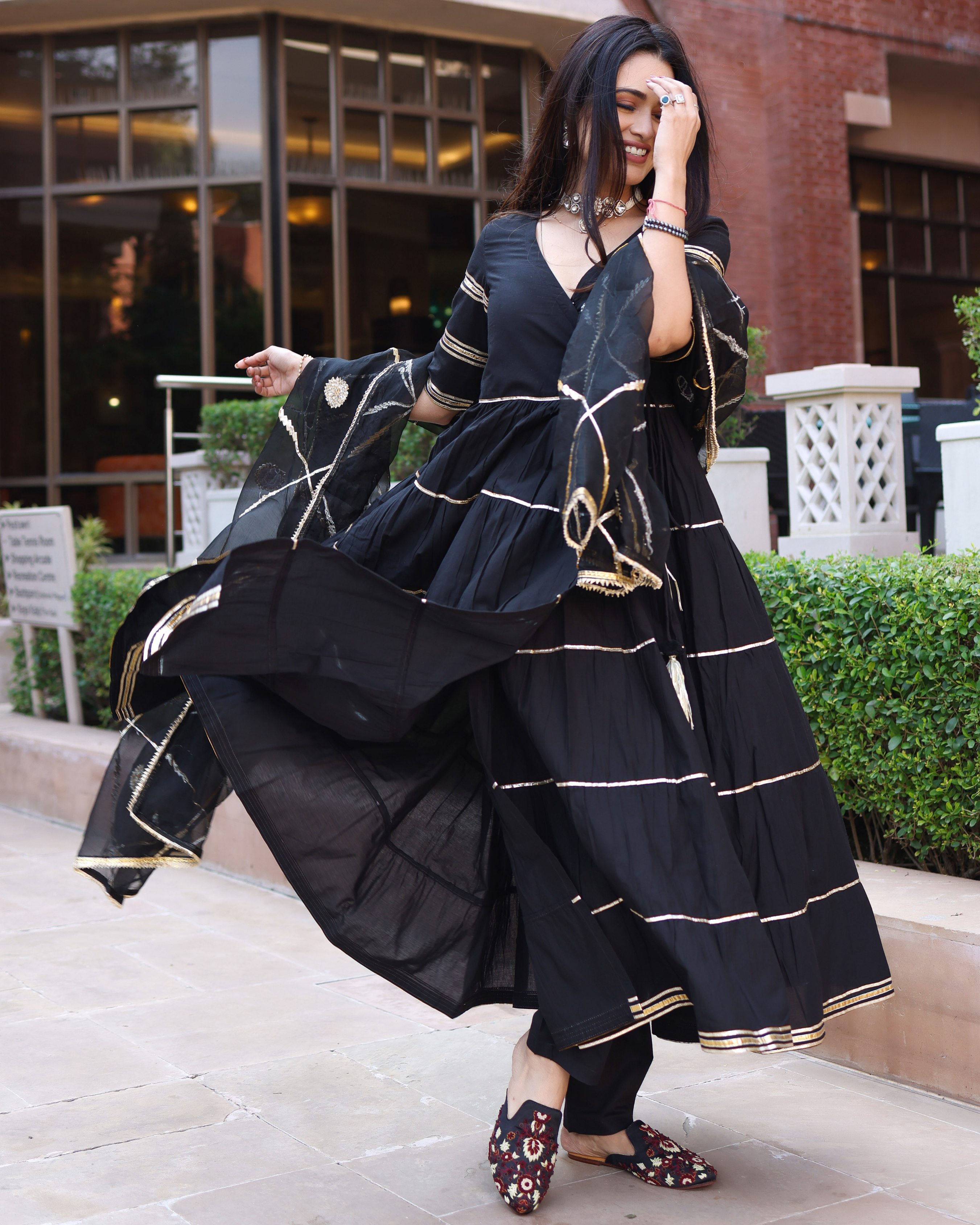 Color_Black