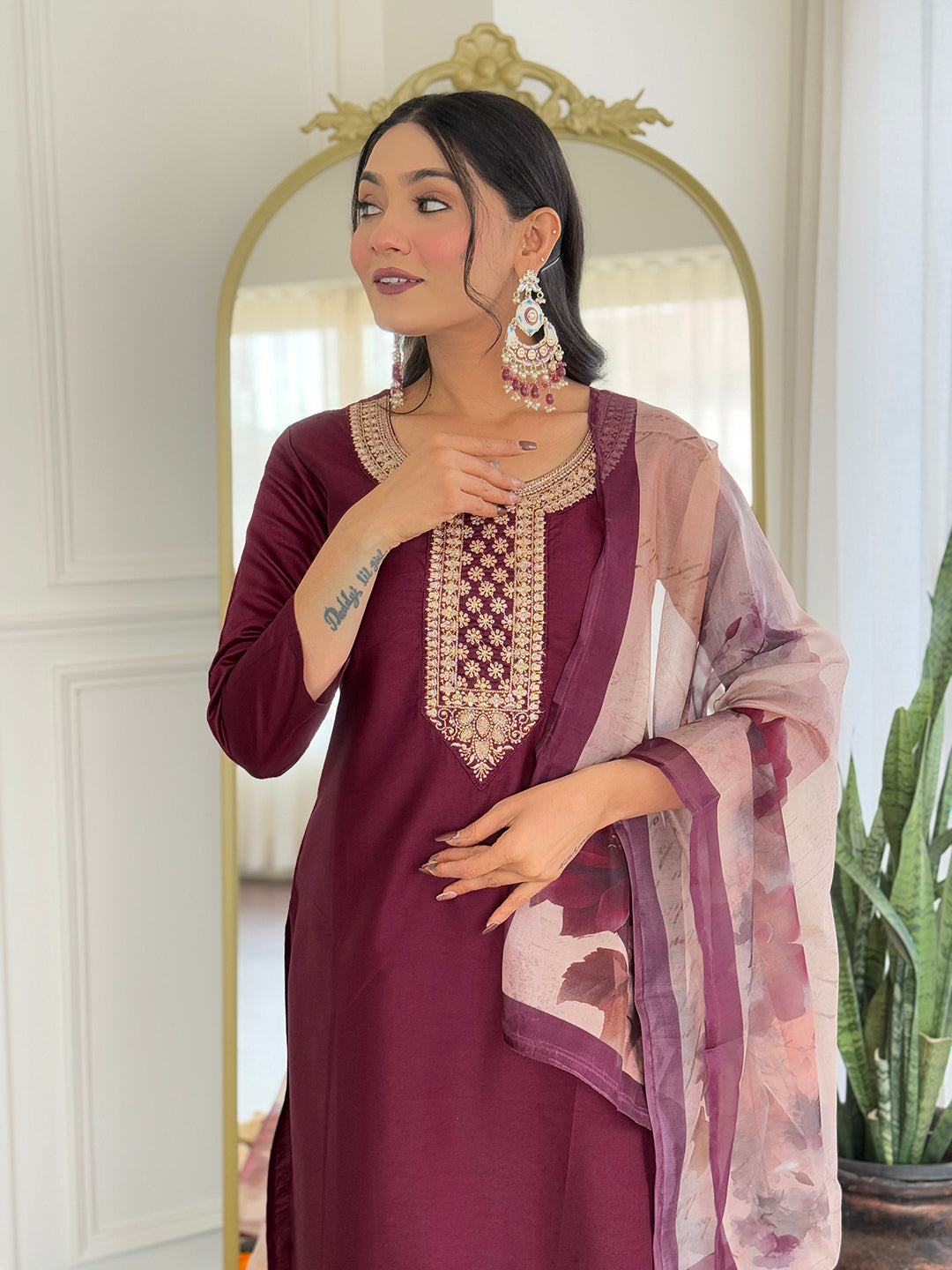 Color_Maroon