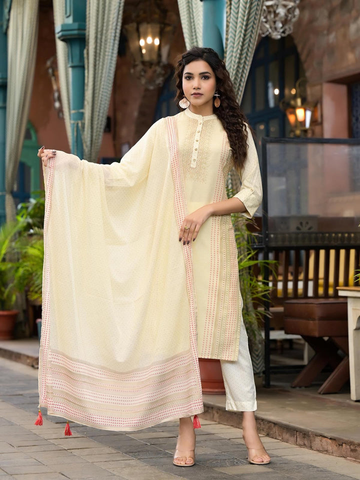 Women's Ivory Liva Rayon Printed  Kurta Set