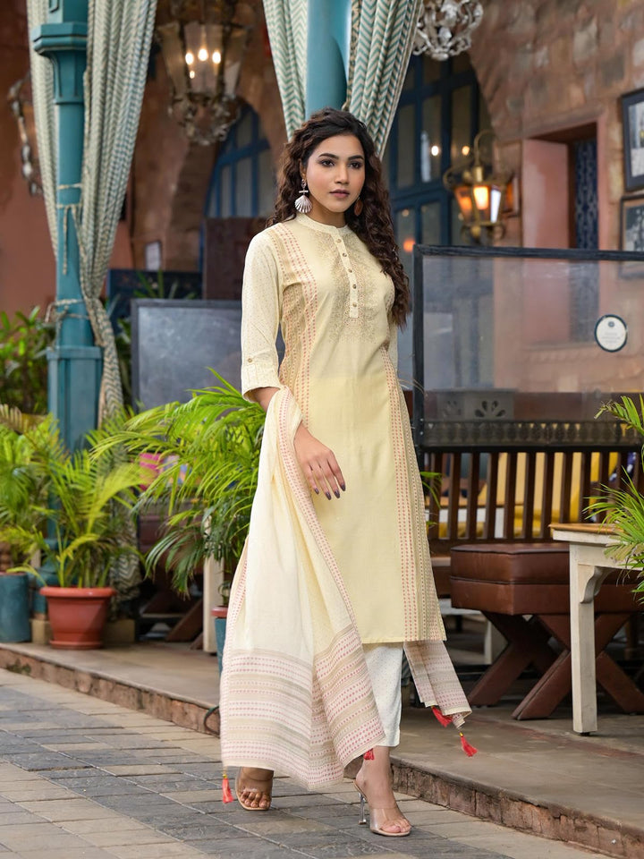 Women's Ivory Liva Rayon Printed  Kurta Set