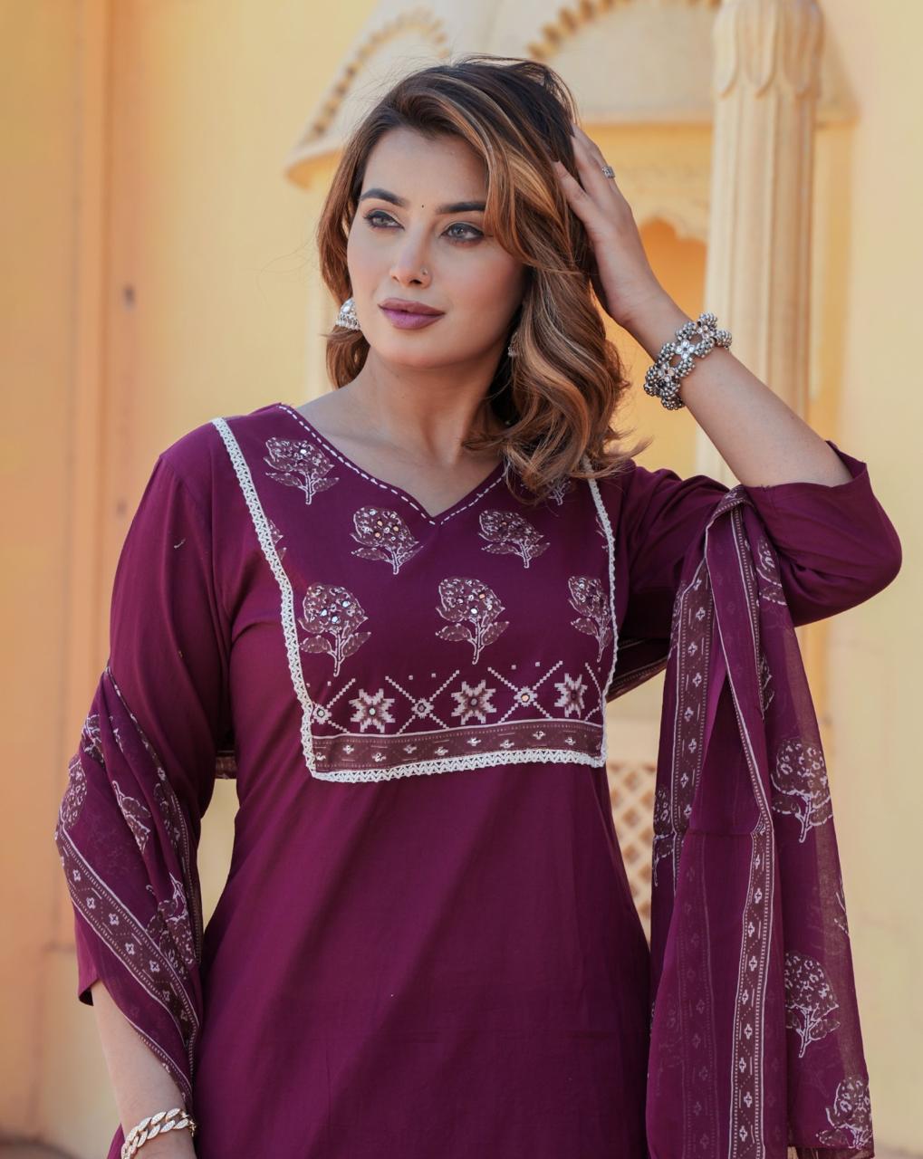 Color_Maroon