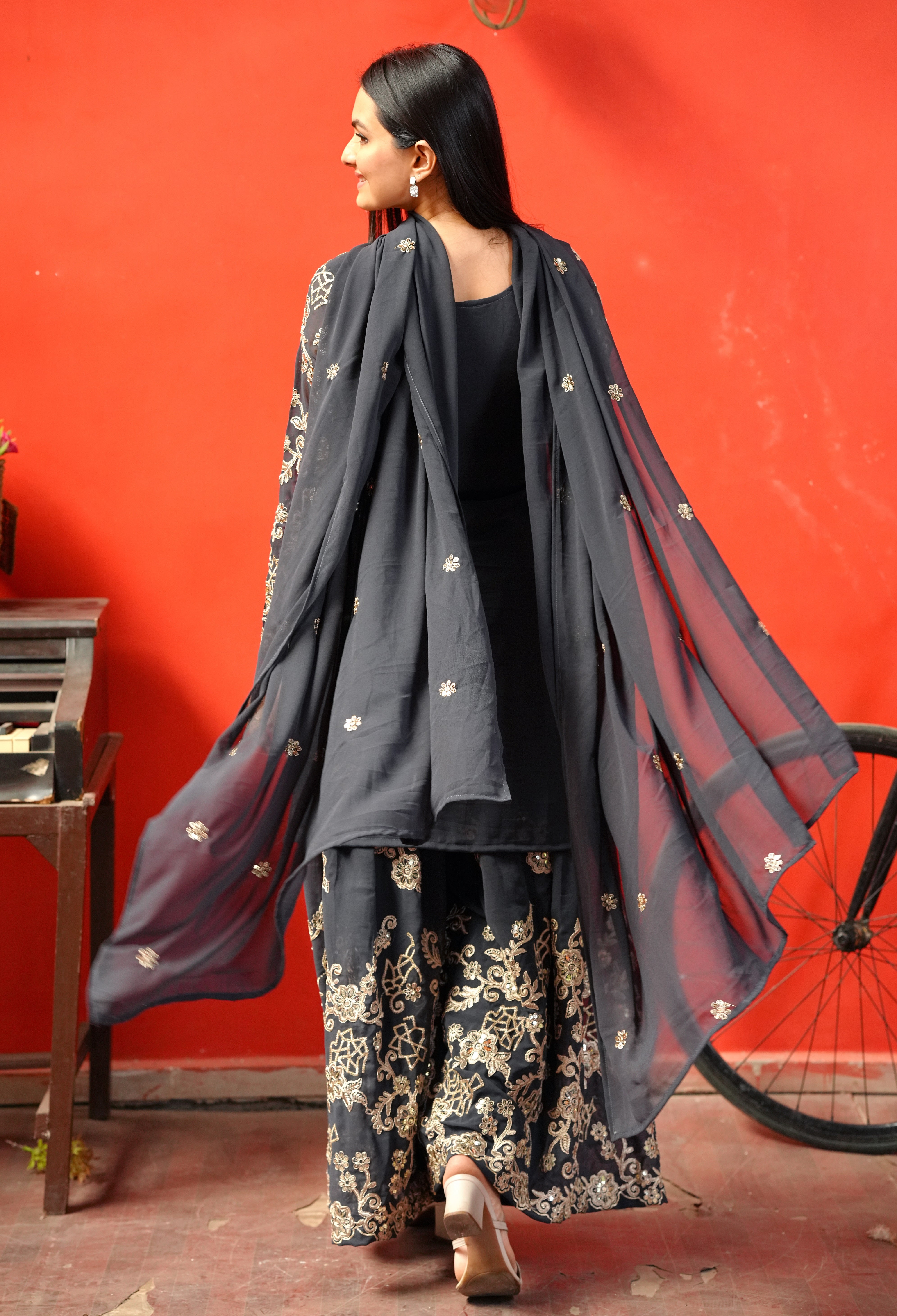 Color_Black