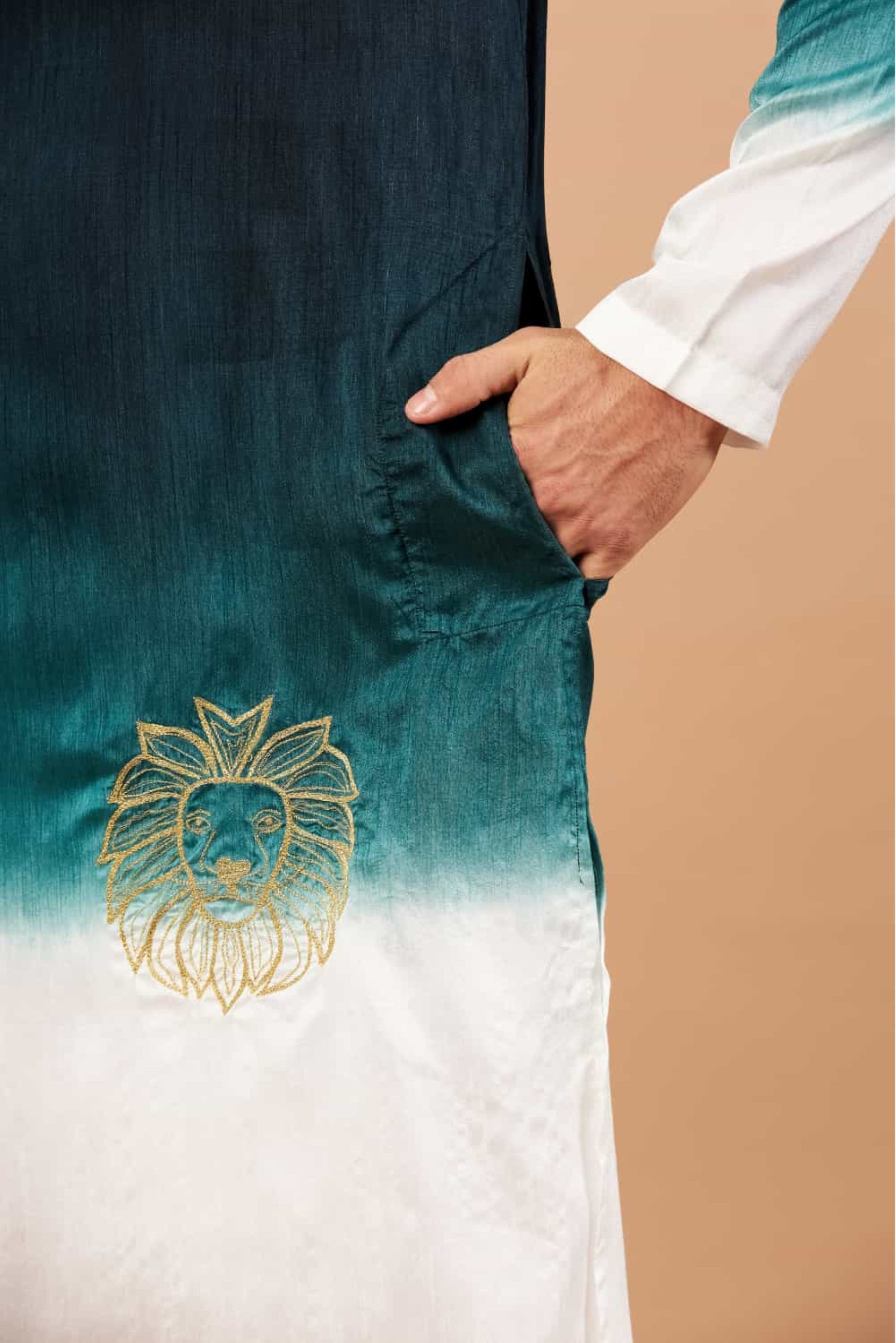 Men's Green Color Leonine Kurta - Lion Embroidery Silk - Hilo Design
