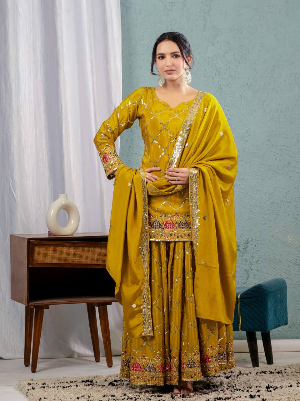 Color_YELLOW