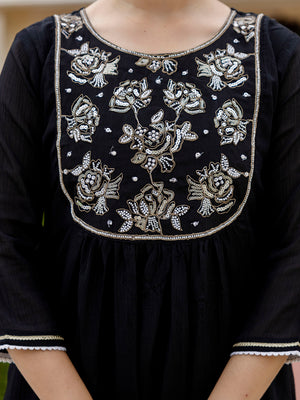 Color_Black