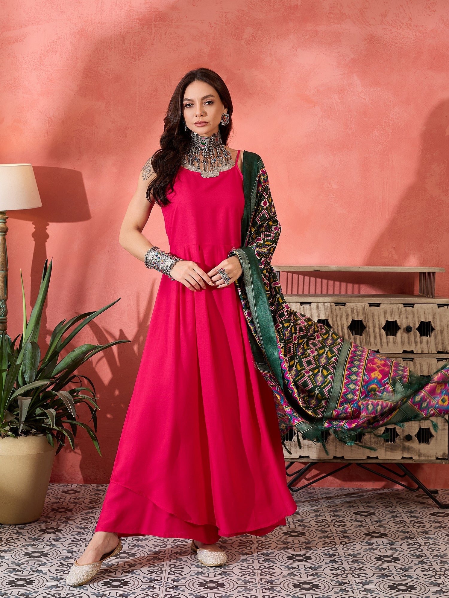 InWeave Fuchsia Strappy Kurta Set Green Patola Dupatta XL for Women InWeave Fuchsia Strappy Kurta Set Green Patola Dupatta XL for Women