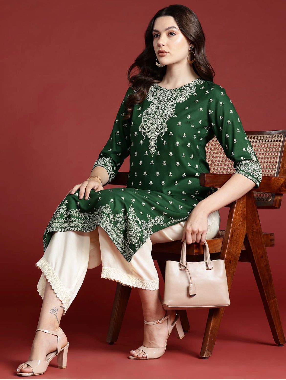 Women's Embellished Daily Wear Cotton Blend Kurta