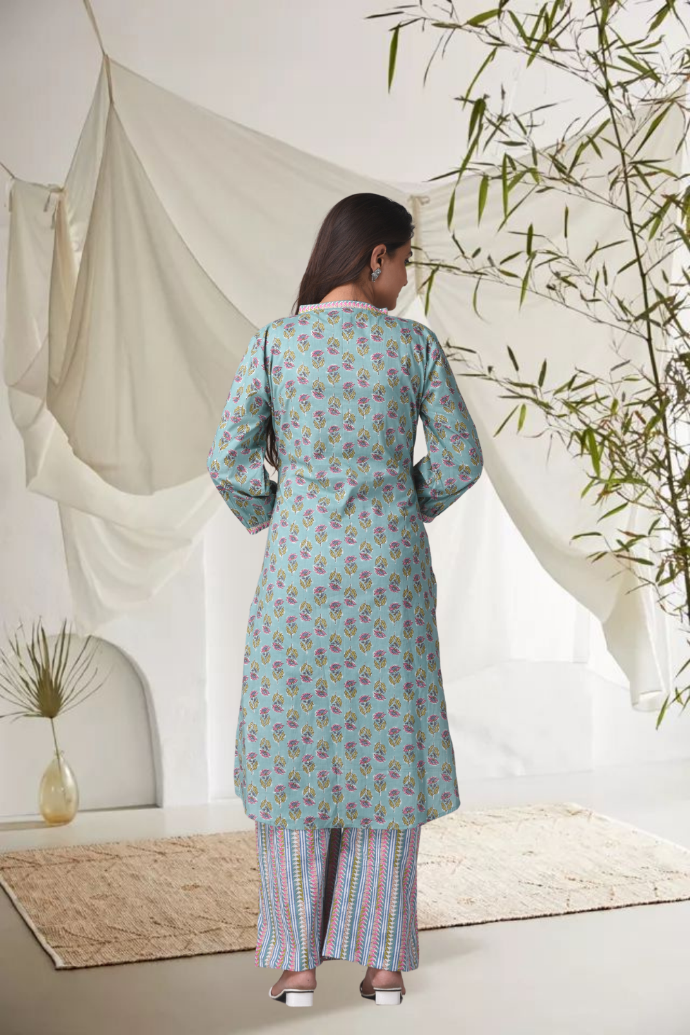 Women's Cotton Green Floral Printed Hilo Kurta Pants Set - (Set Of 2) - Nangalia Ruchira
