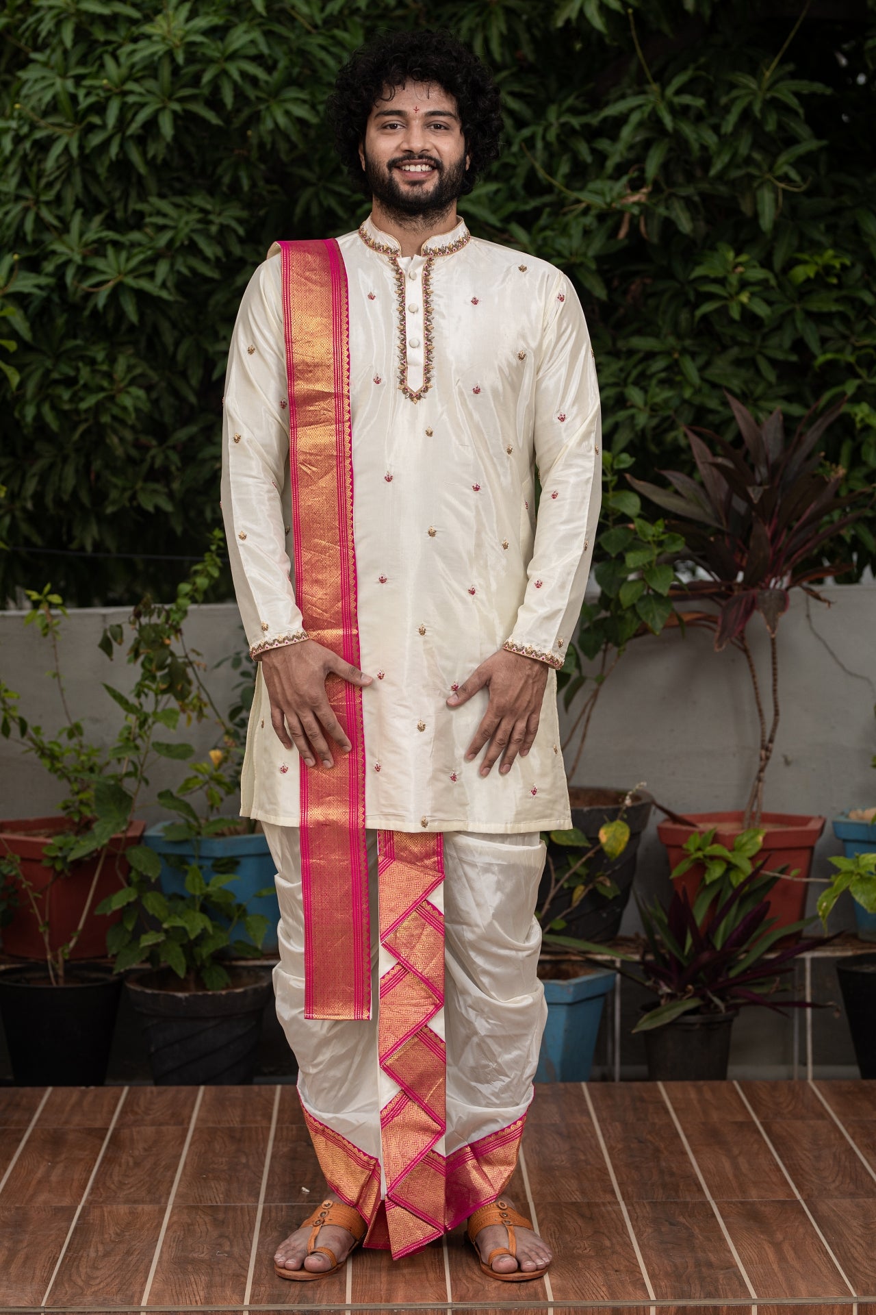 Men's Hand Embroidered Pattu Set