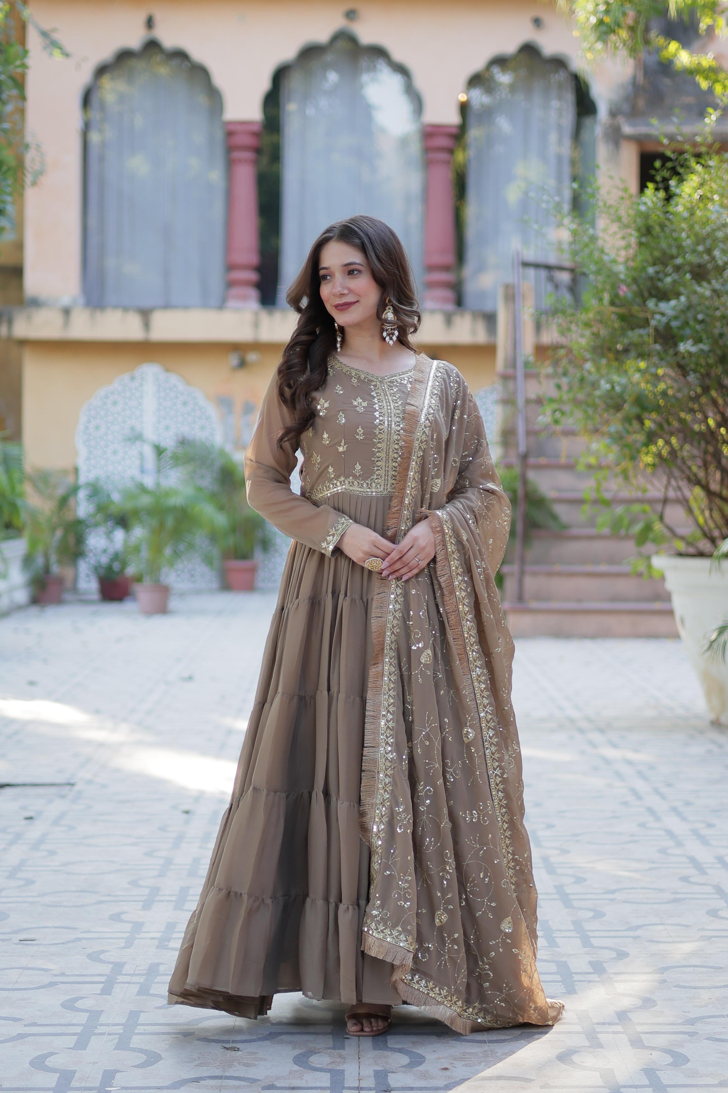 Women's Brownish Grey Colour Star Georgette Gown Set