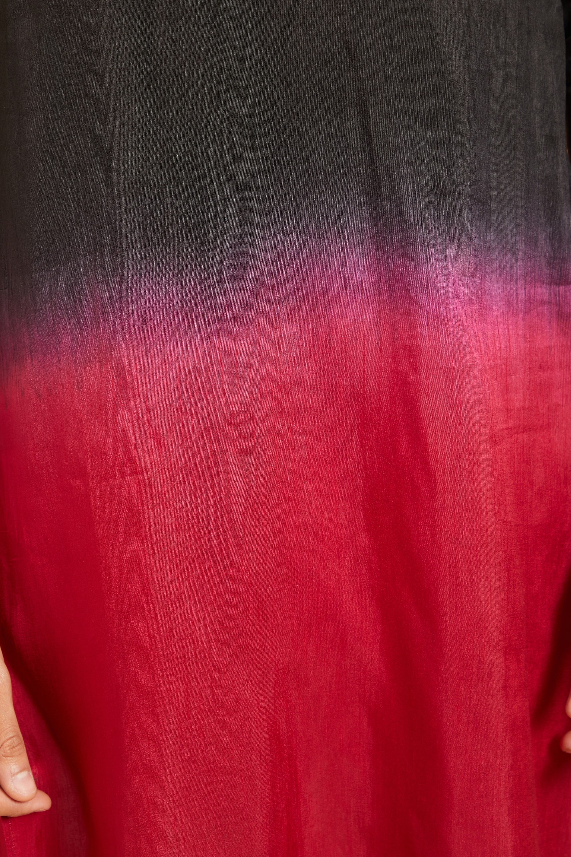 Men's Red Color Pattern Ombre Kurta Without Slit Silk