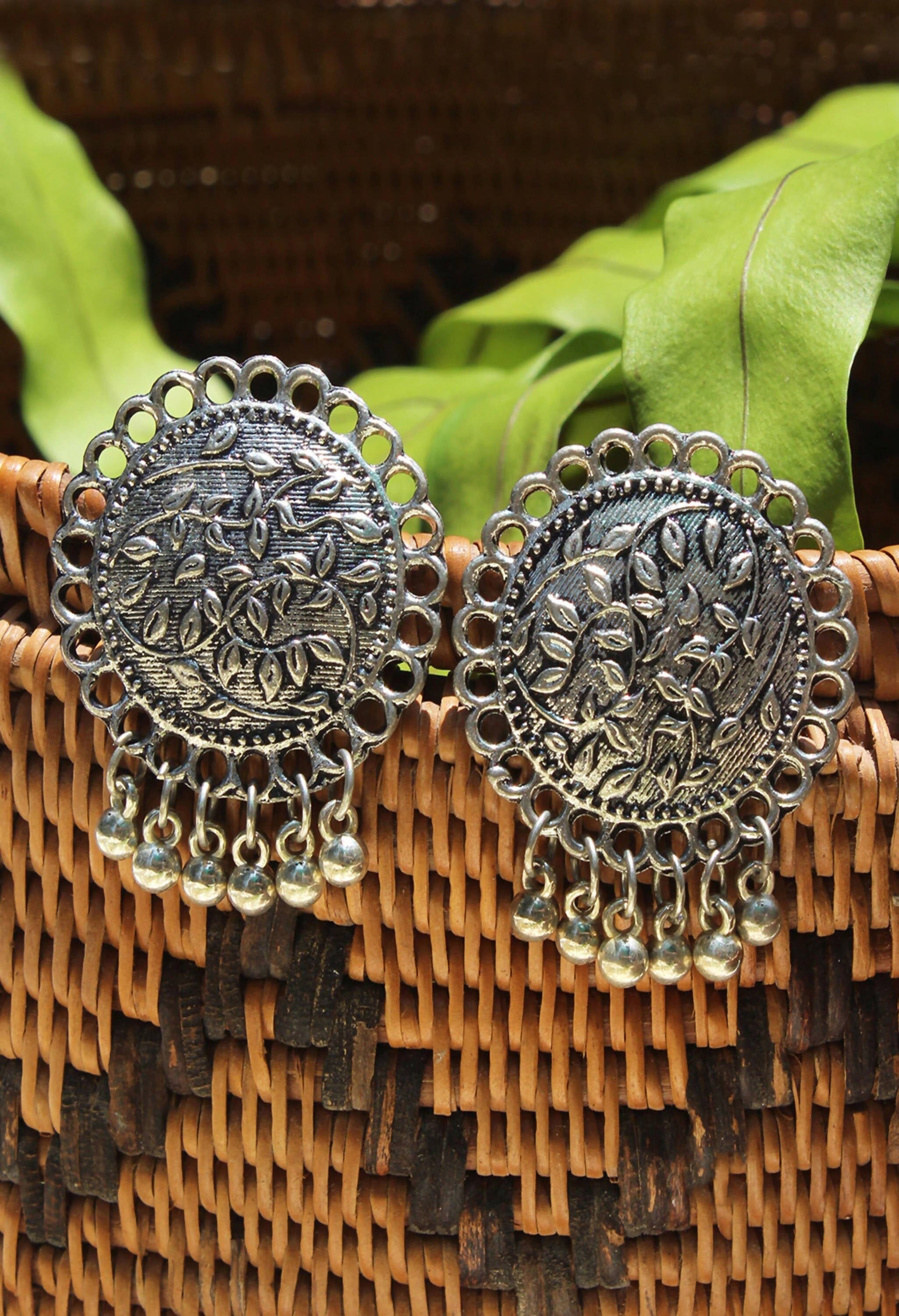 Trendia Oxidised Silver Plated Stud Ear
