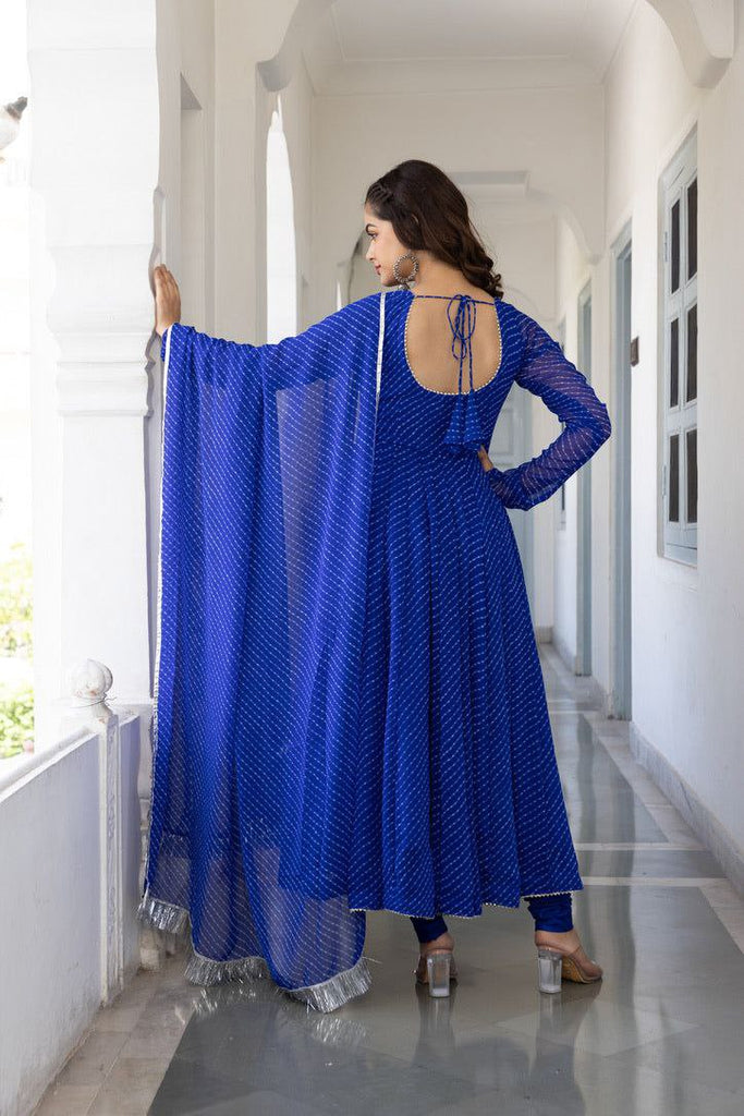 Women's Floral Printed Knee Length Elbow Length Sleeves Round Neck Kurti  With Net Dupatta